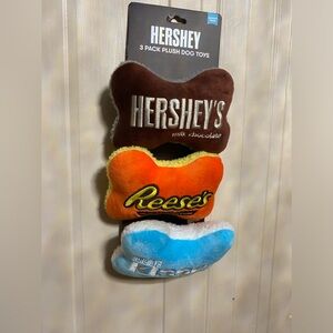 Lot of 3 Hershey's plush/crinkly dog toys: Reese's, kiss & chocolate .